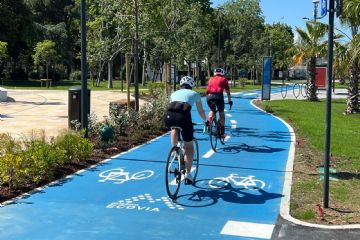 Ciclabile del Lungomare: completata l’applicazione della resina azzurra che mitiga le isole di calore 